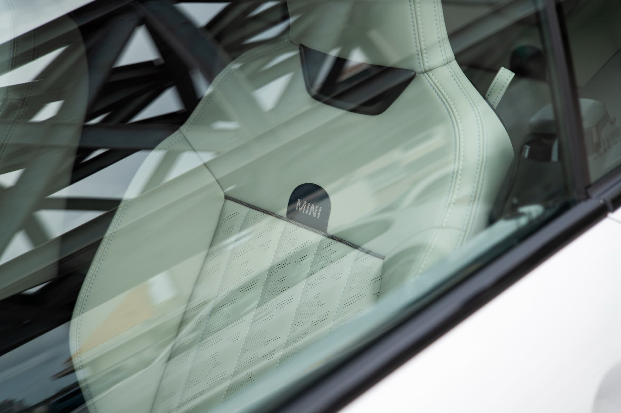 MINI COOPER コンバーチブル S(white) - 6