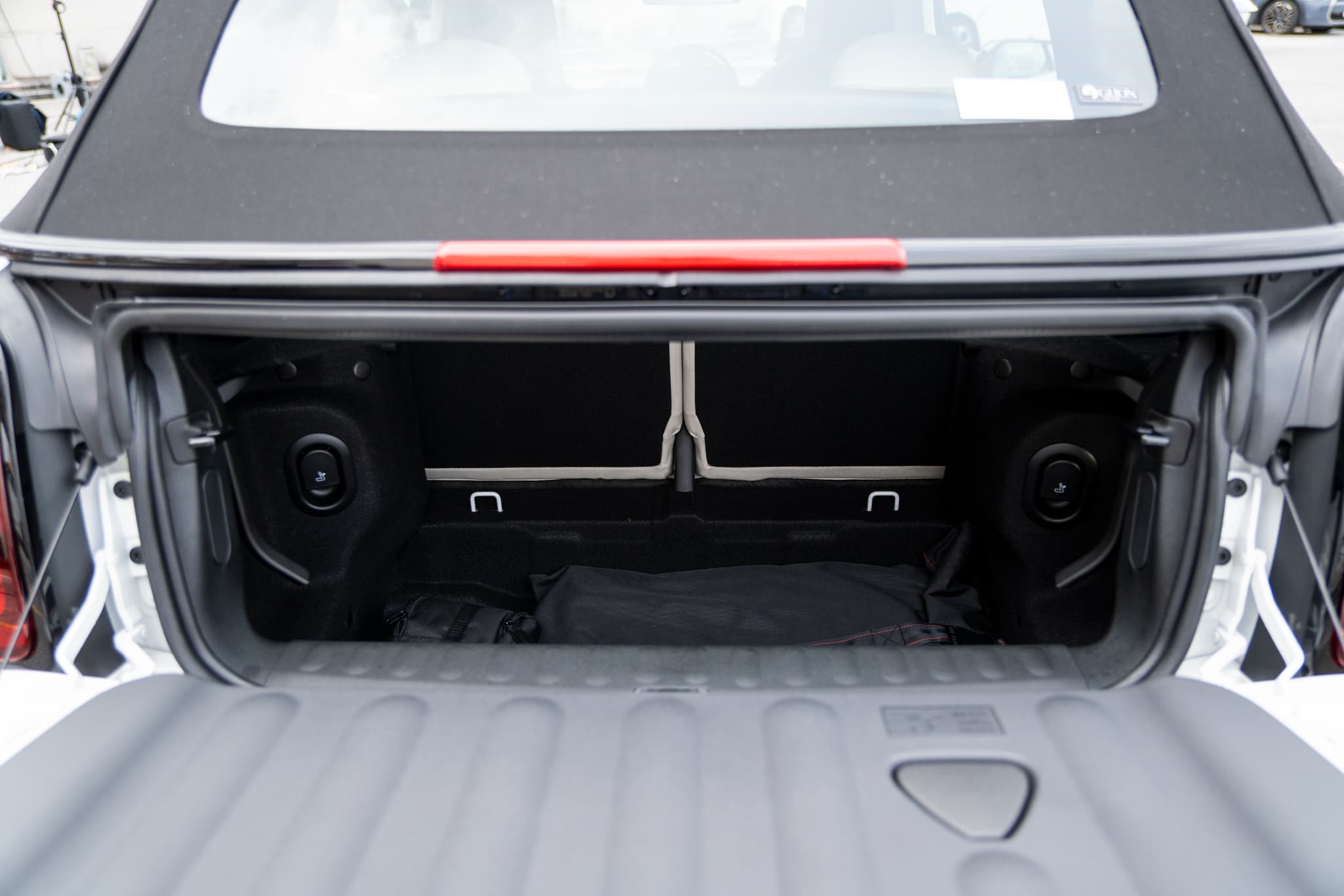 MINI COOPER コンバーチブル S(white) - 7