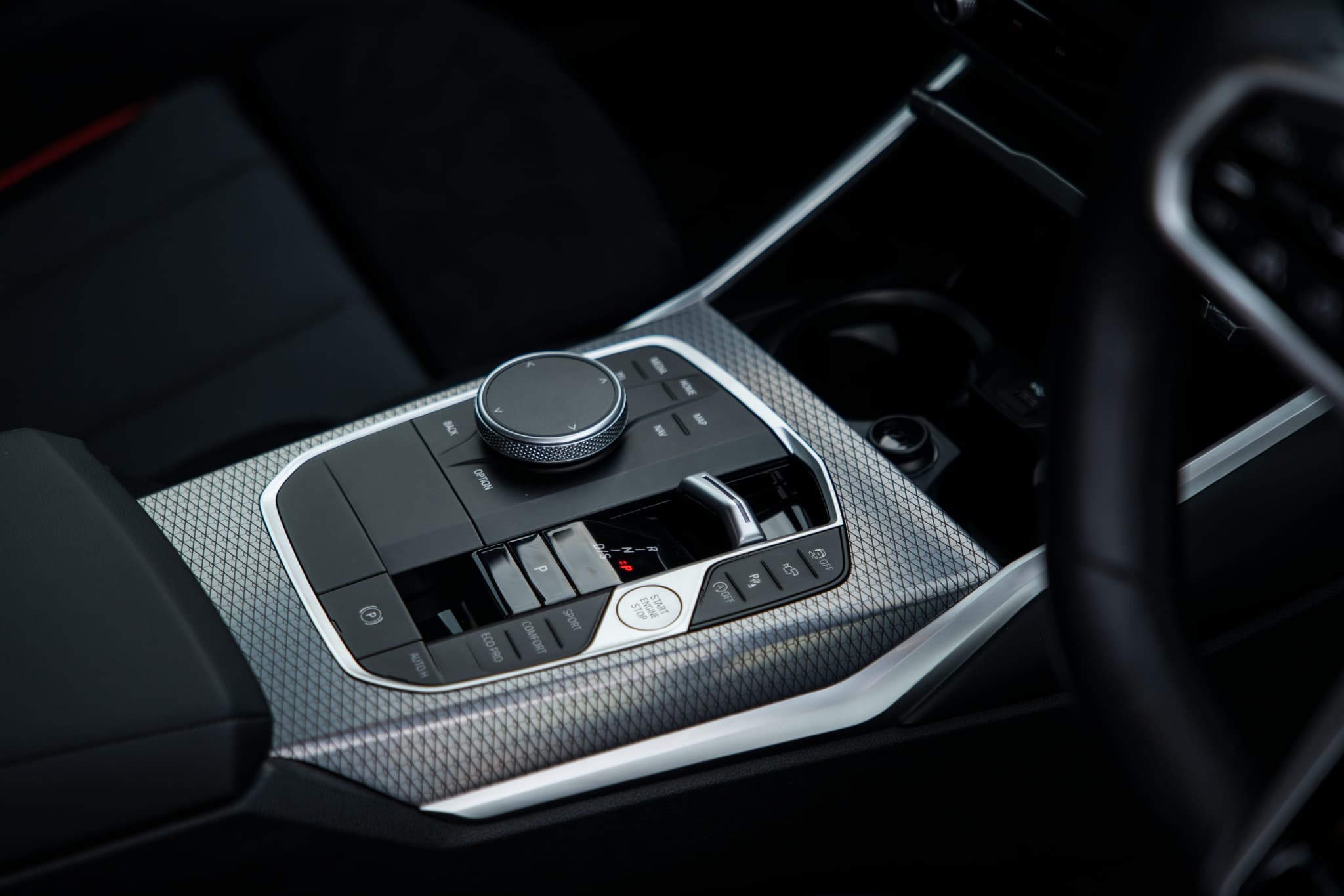 BMW 320i M Sports - 5