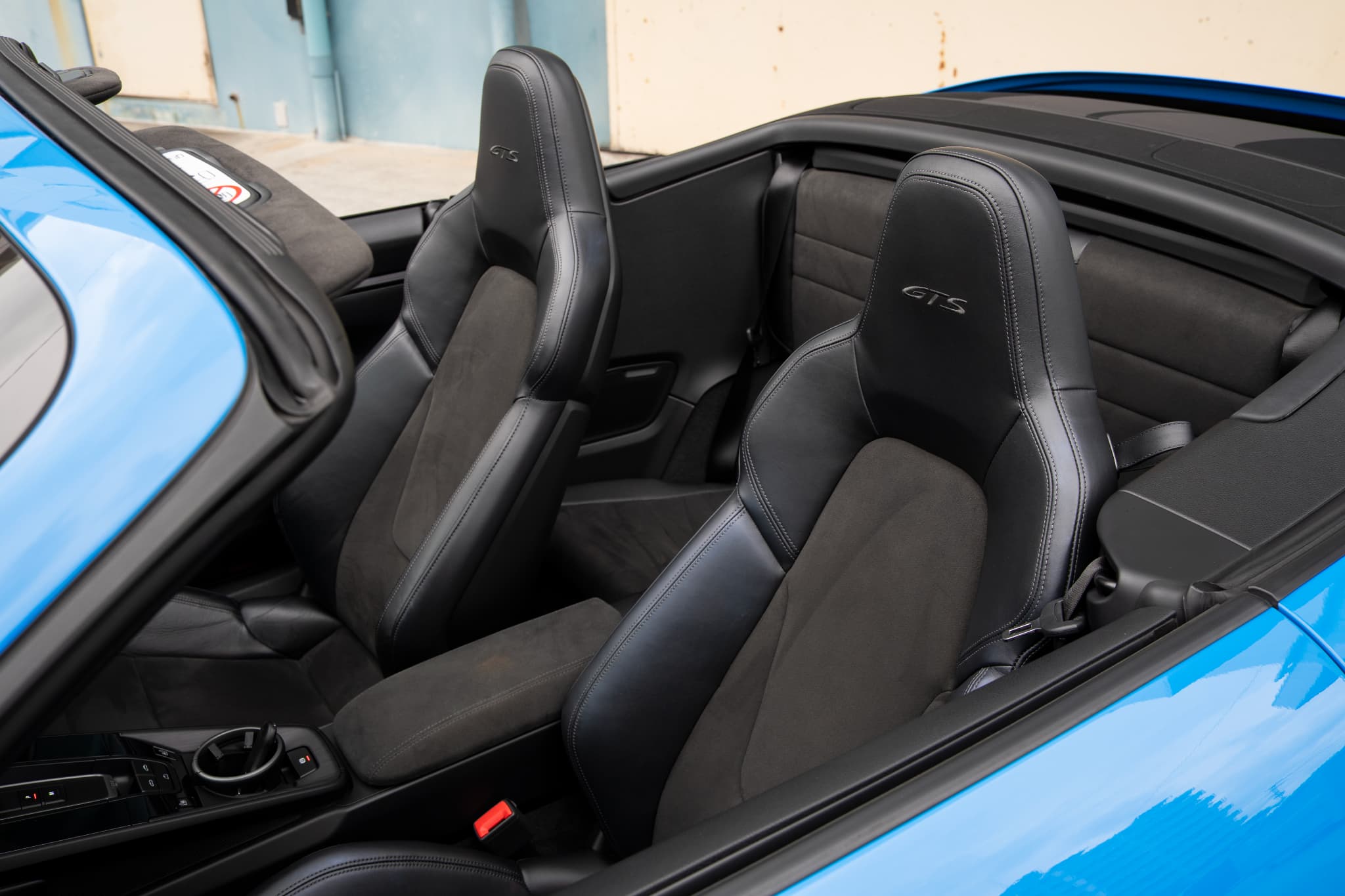 PORSCHE 911 Carrera 4 GTS Cabriolet - 7