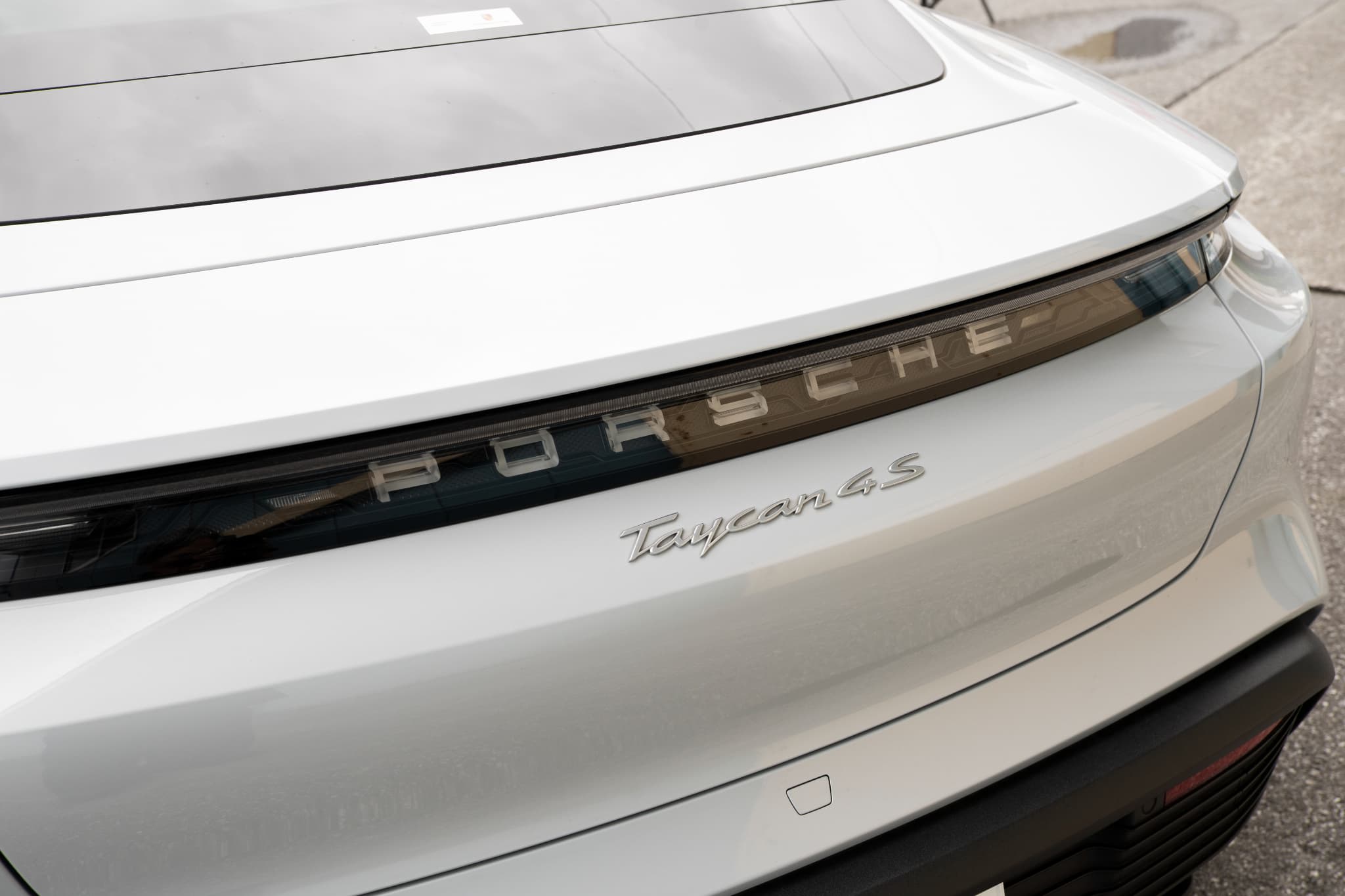 PORSCHE Taycan 4S エレクトロ - 9