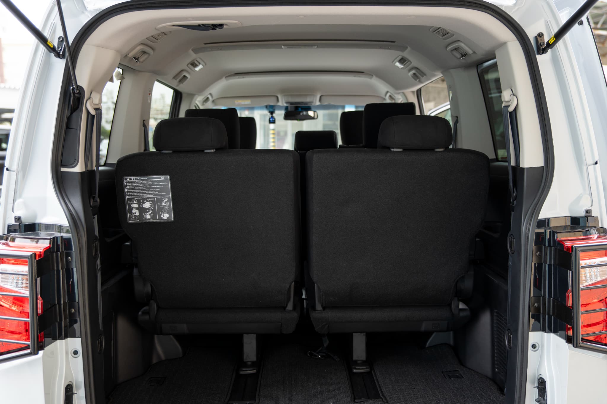 MITSUBISHI デリカD5 Pクレード カスタム仕様・4WD - 7