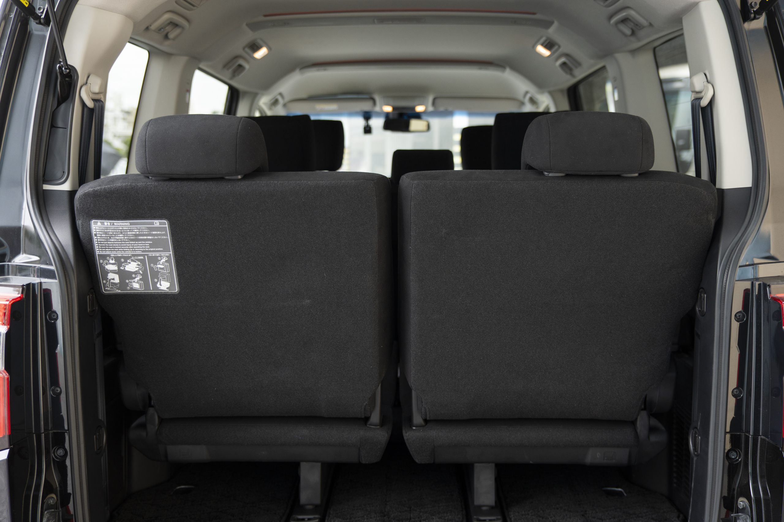 MITSUBISHI デリカD5 Pグレード・4WD - 8