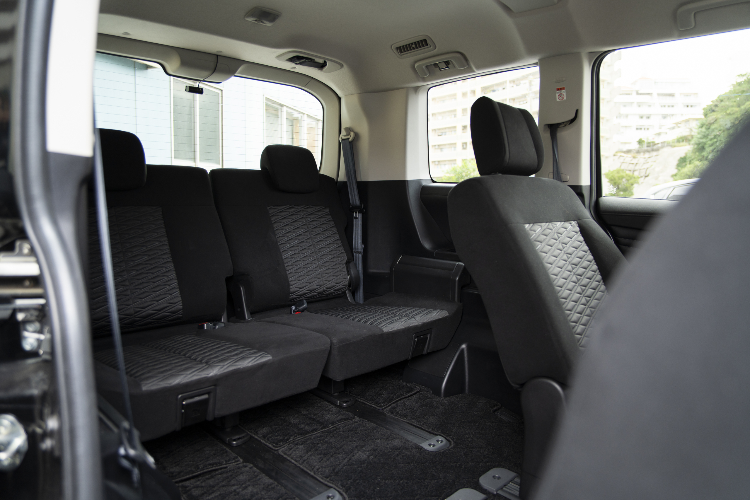 MITSUBISHI デリカD5 Pグレード・4WD - 7