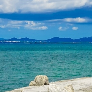 沖縄レンタカーで高級車を予約するなら？高級車アルファードの魅力も紹介