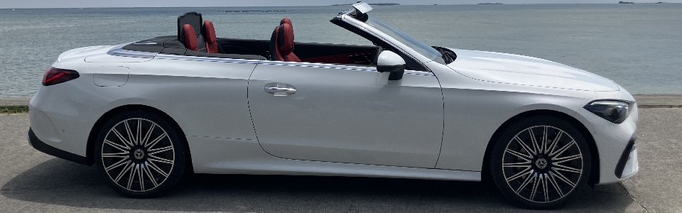 沖縄レンタカーで外車に乗る贅沢体験｜ベンツのオープンカーの魅力・特徴