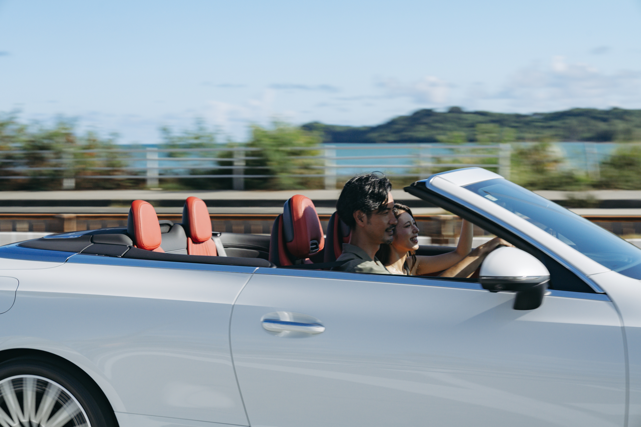 沖縄でオープンカードライブを楽しむならベンツCLEカブリオレ